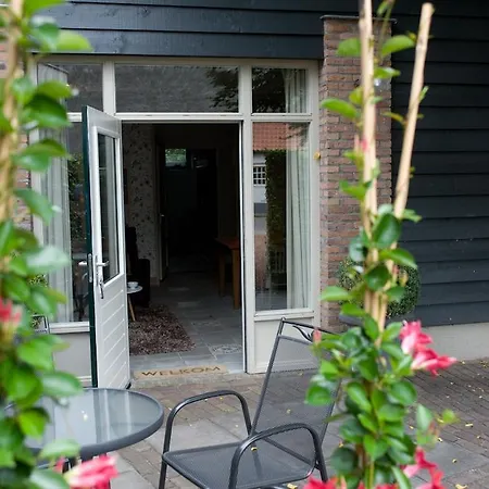 Bed & Breakfast Dorpstraat44 Bergeijk
