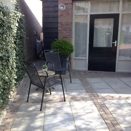 Dorpstraat44 *